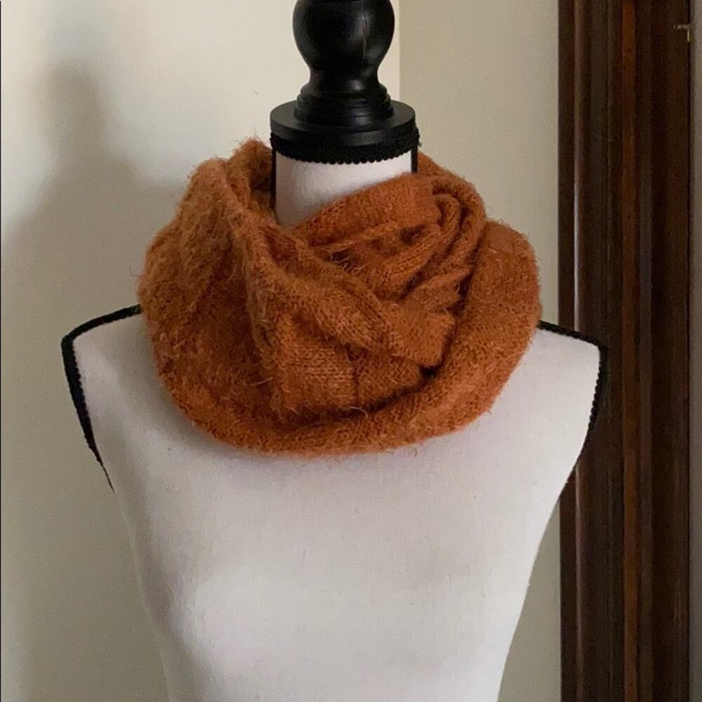 Noelle | Cowl